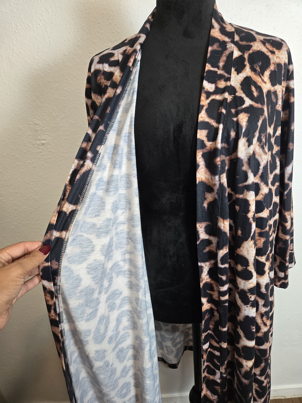 Leopard Print Wrap Robe Xl - Picture 3 of 5